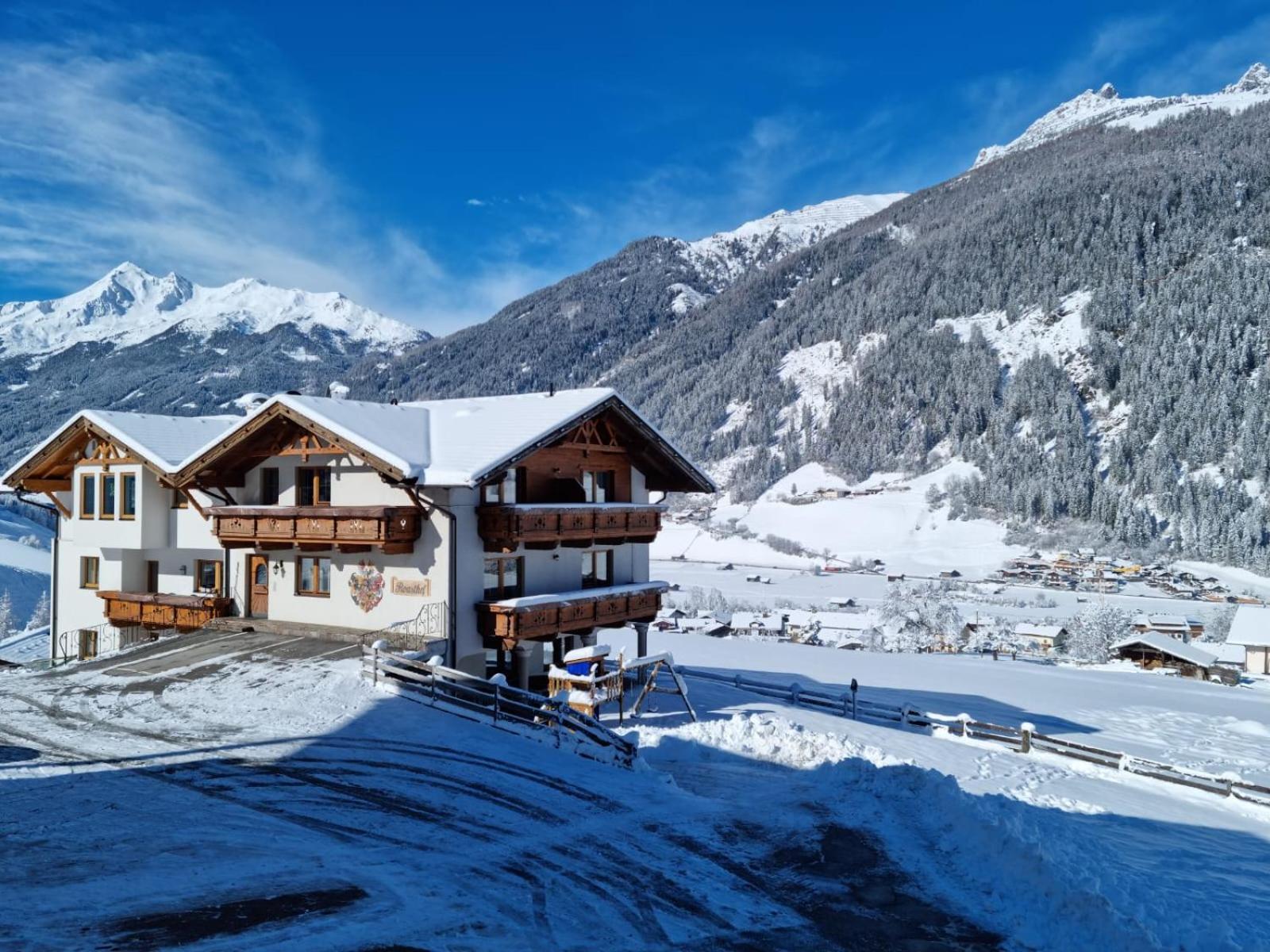 Roasthof Apartments Neustift im Stubaital Exterior photo